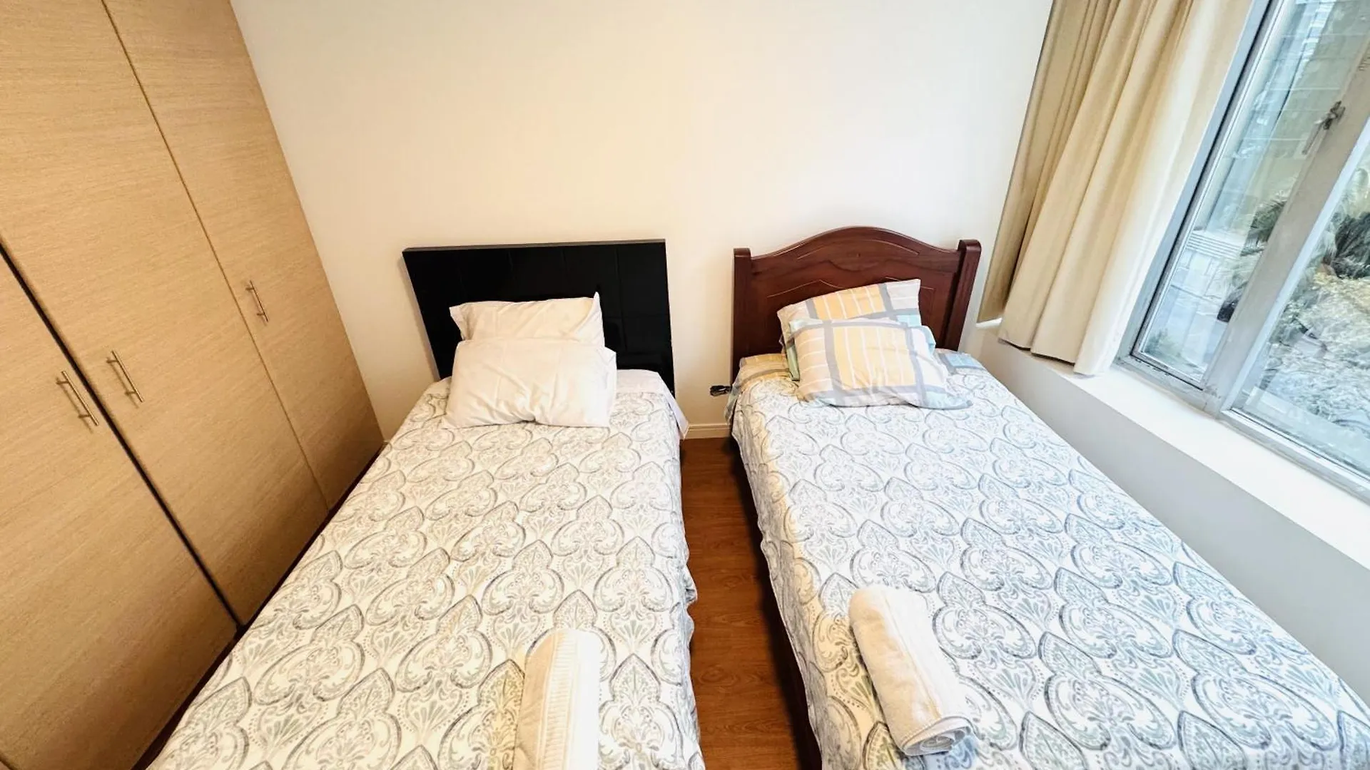 Apartment Departamento Amplio Para Familias, De Lujo 3 Habitaciones, 4 Banos, 6 Camas, 10 Personas, Wifi, 2 Parqueaderos Republica De El Salvador Plaza Kendo Quito Ecuador