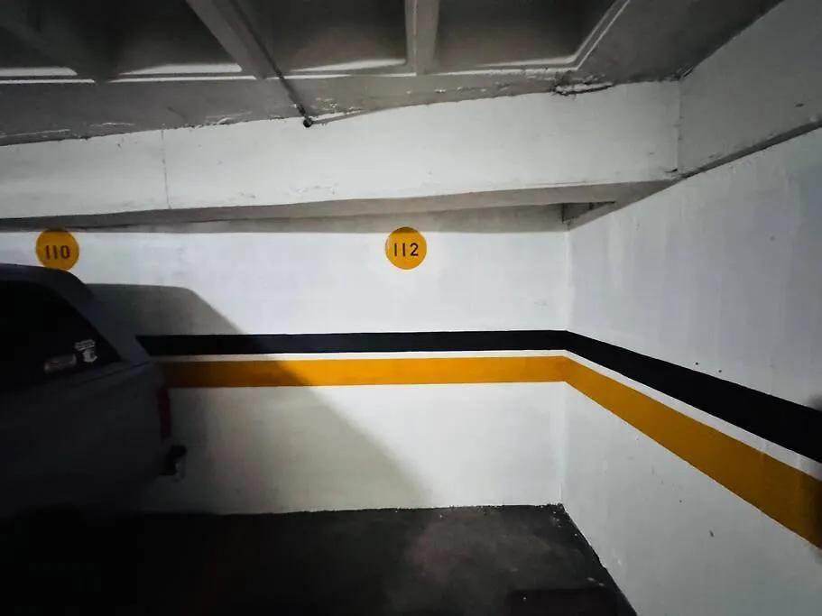 Departamento Amplio Para Familias, De Lujo 3 Habitaciones, 4 Banos, 6 Camas, 10 Personas, Wifi, 2 Parqueaderos Republica De El Salvador Plaza Kendo Quito