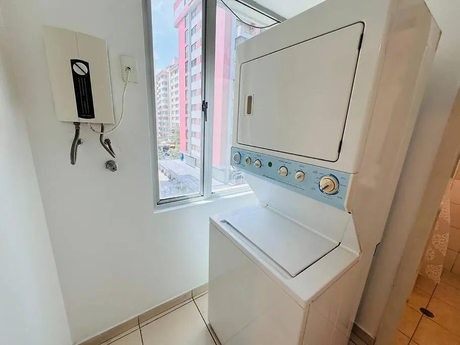Departamento Amplio Para Familias, De Lujo 3 Habitaciones, 4 Banos, 6 Camas, 10 Personas, Wifi, 2 Parqueaderos Republica De El Salvador Plaza Kendo Quito Apartment