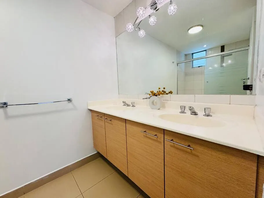Departamento Amplio Para Familias, De Lujo 3 Habitaciones, 4 Banos, 6 Camas, 10 Personas, Wifi, 2 Parqueaderos Republica De El Salvador Plaza Kendo Quito Apartment