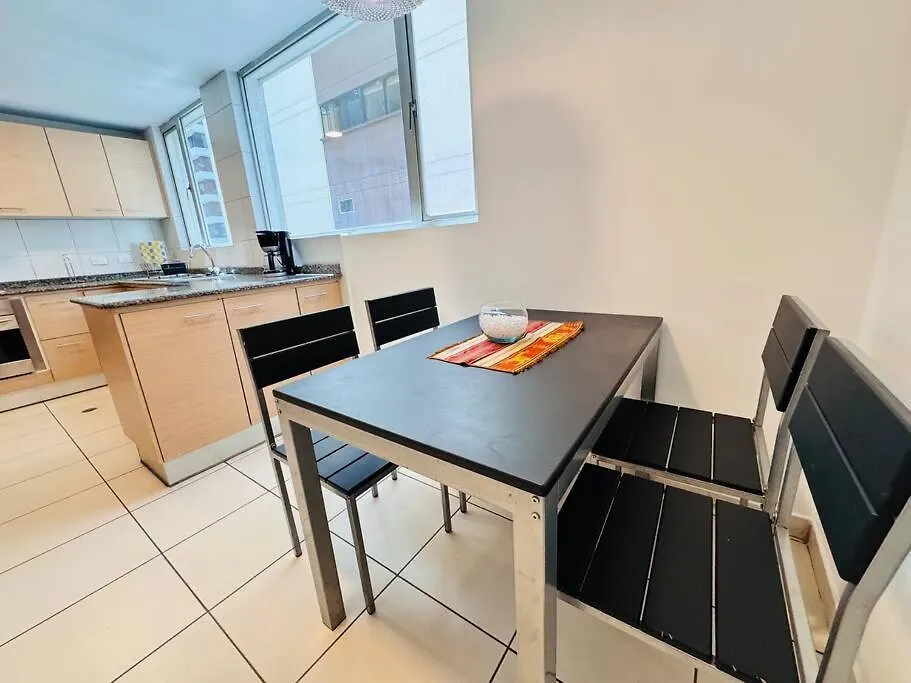 Apartament Departamento Amplio Para Familias, De Lujo 3 Habitaciones, 4 Banos, 6 Camas, 10 Personas, Wifi, 2 Parqueaderos Republica De El Salvador Plaza Kendo Quito